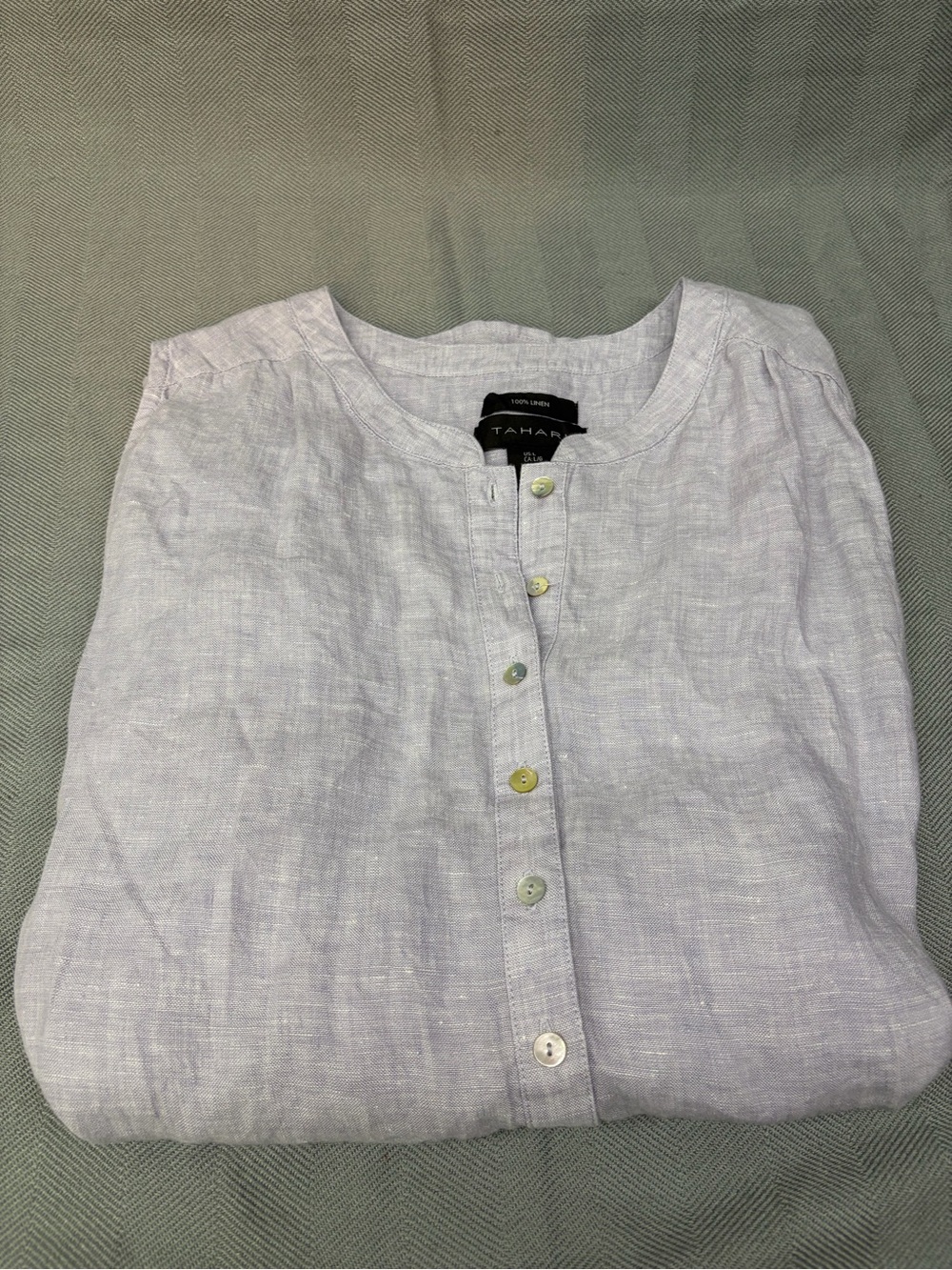 Tahari 100% linen women’s size large sleeveless top color is lavender round neck
